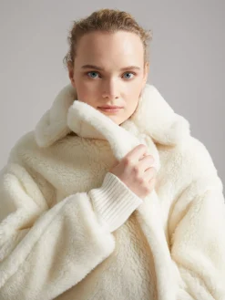 Teddy Bear Icon Coat in alpaca and wool