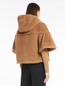 Teddy fabric boxy cape