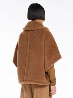 Teddy fabric boxy cape