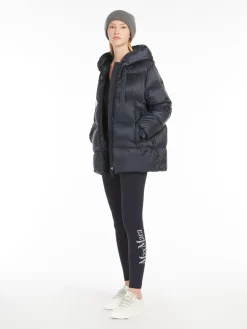 Water-repellent down jacket