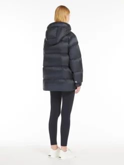 Water-repellent down jacket