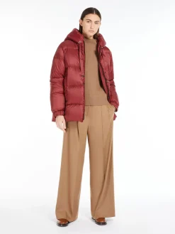 Water-repellent down jacket