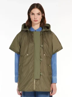 Water-repellent reversible canvas cape