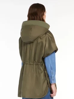 Water-repellent reversible canvas cape