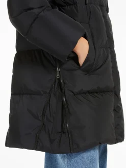 Water-repellent taffeta parka