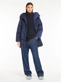 Water-repellent taffeta parka
