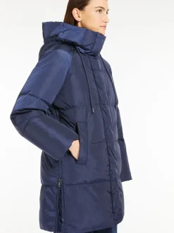 Water-repellent taffeta parka