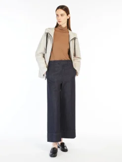 Water-repellent technical canvas travel sweatshirt