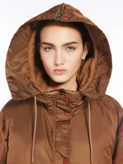 Water-repellent twill parka