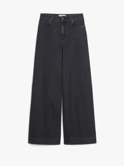 Wide-leg denim jeans