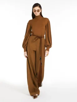 Wide-sleeved wool jumper
