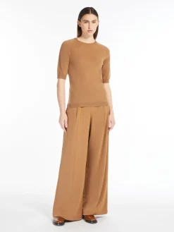 Wool and cashmere knit jumper