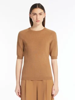 Wool and cashmere knit jumper