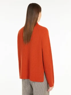 Wool and cashmere ribbed jumper