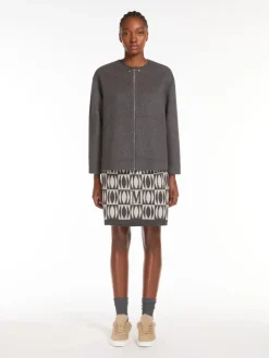 Wool jacket with zip