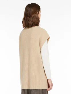 Wool knit fabric gilet