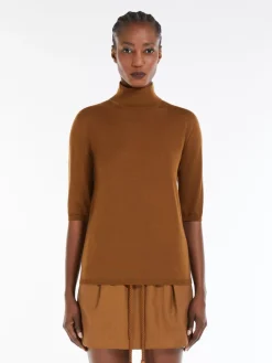 Wool knit turtleneck jumper