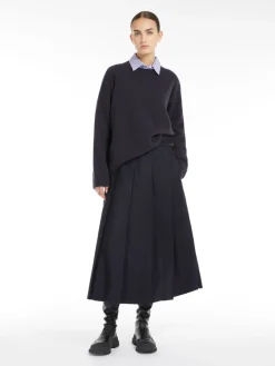 Wool pleated skirt