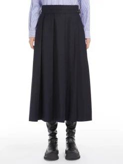 Wool pleated skirt