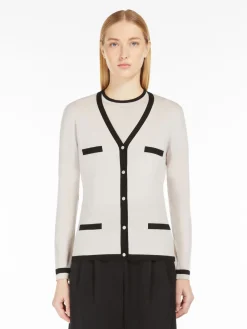 Wool yarn cardigan