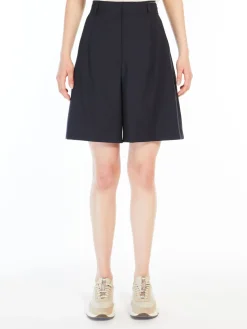Woollen cloth Bermuda shorts